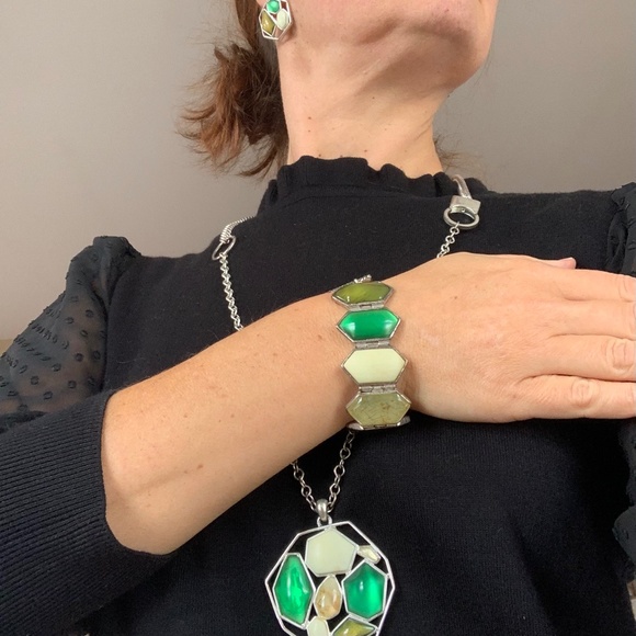 Kenneth Cole Three-Piece Green Jewelry Set - Picture 6 of 15
